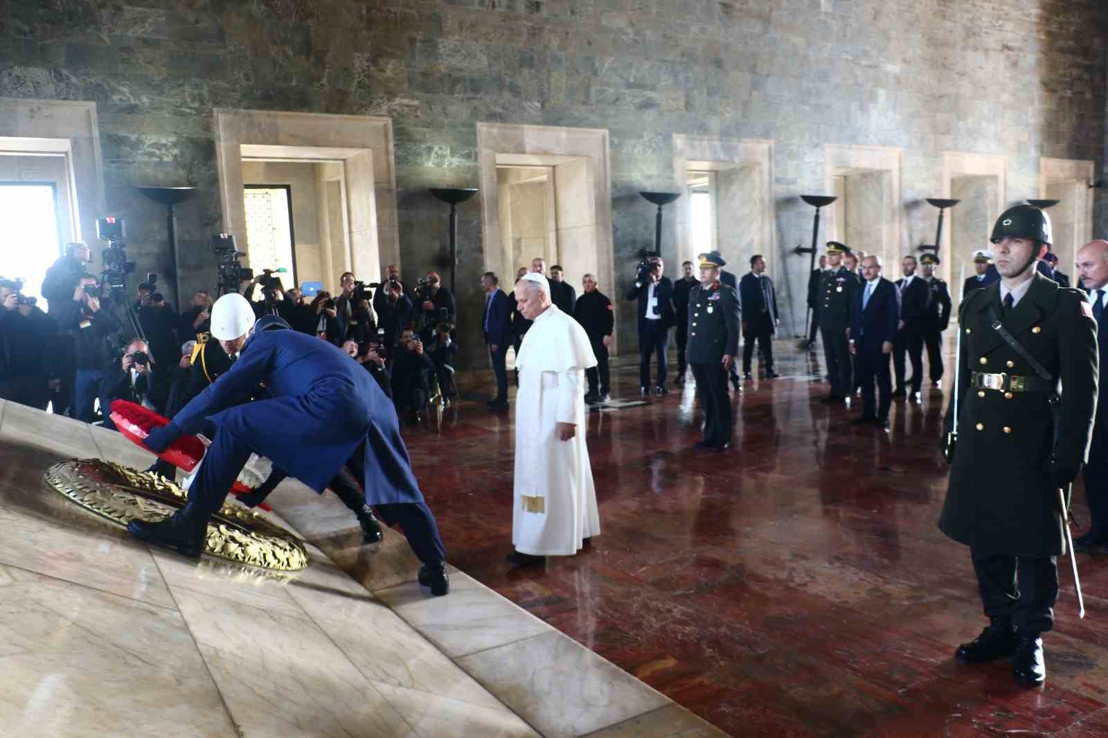 papa 14 leonun turkiyedeki ilk duragi anitkabir oldu 1 FMP797u9