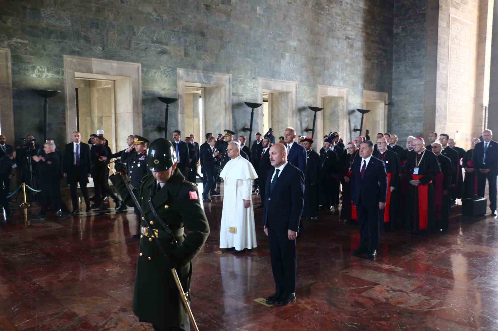 papa 14 leonun turkiyedeki ilk duragi anitkabir oldu 12 iMc863p2