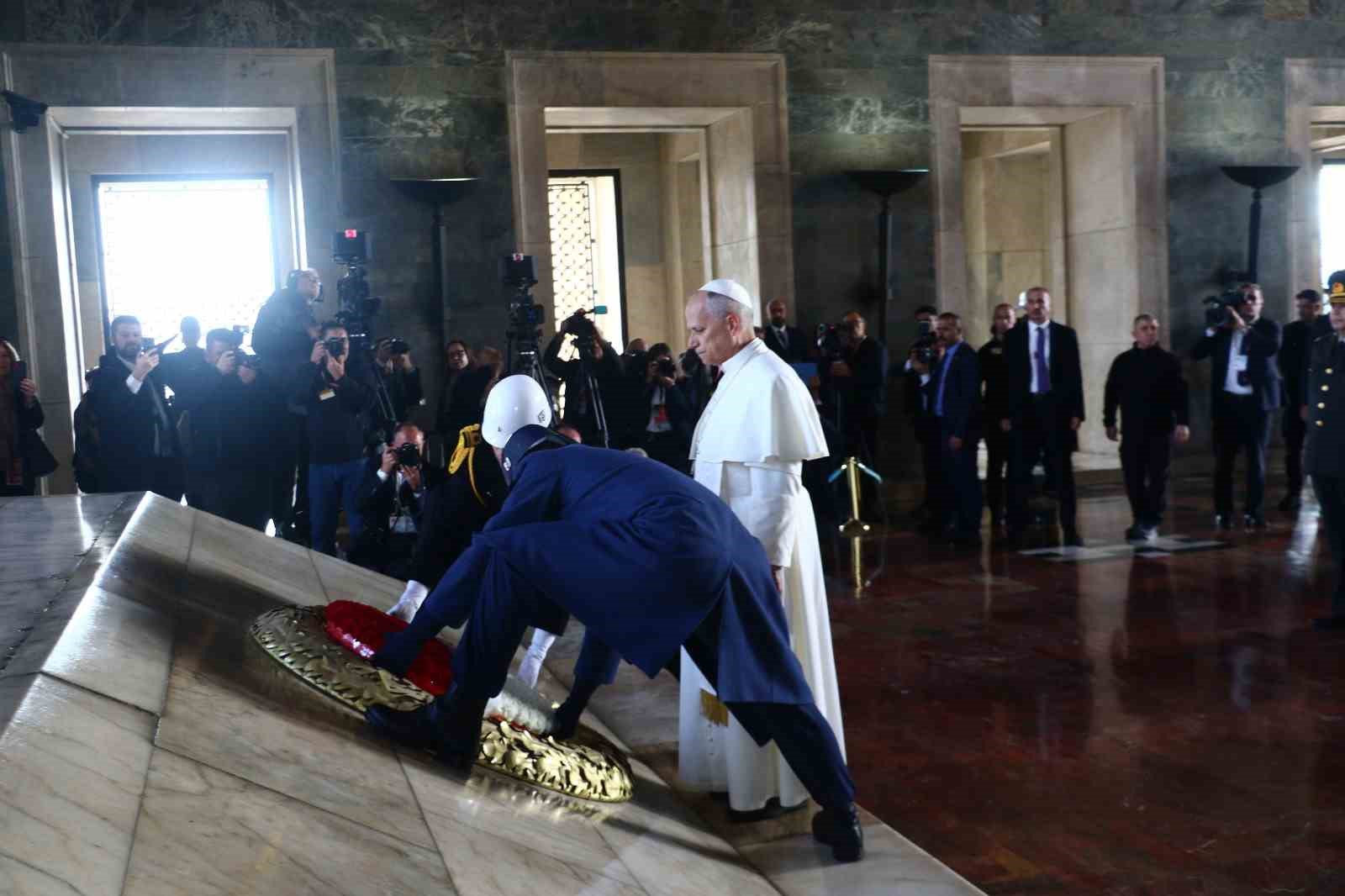 papa 14 leonun turkiyedeki ilk duragi anitkabir oldu 8 rNbzK8Hv