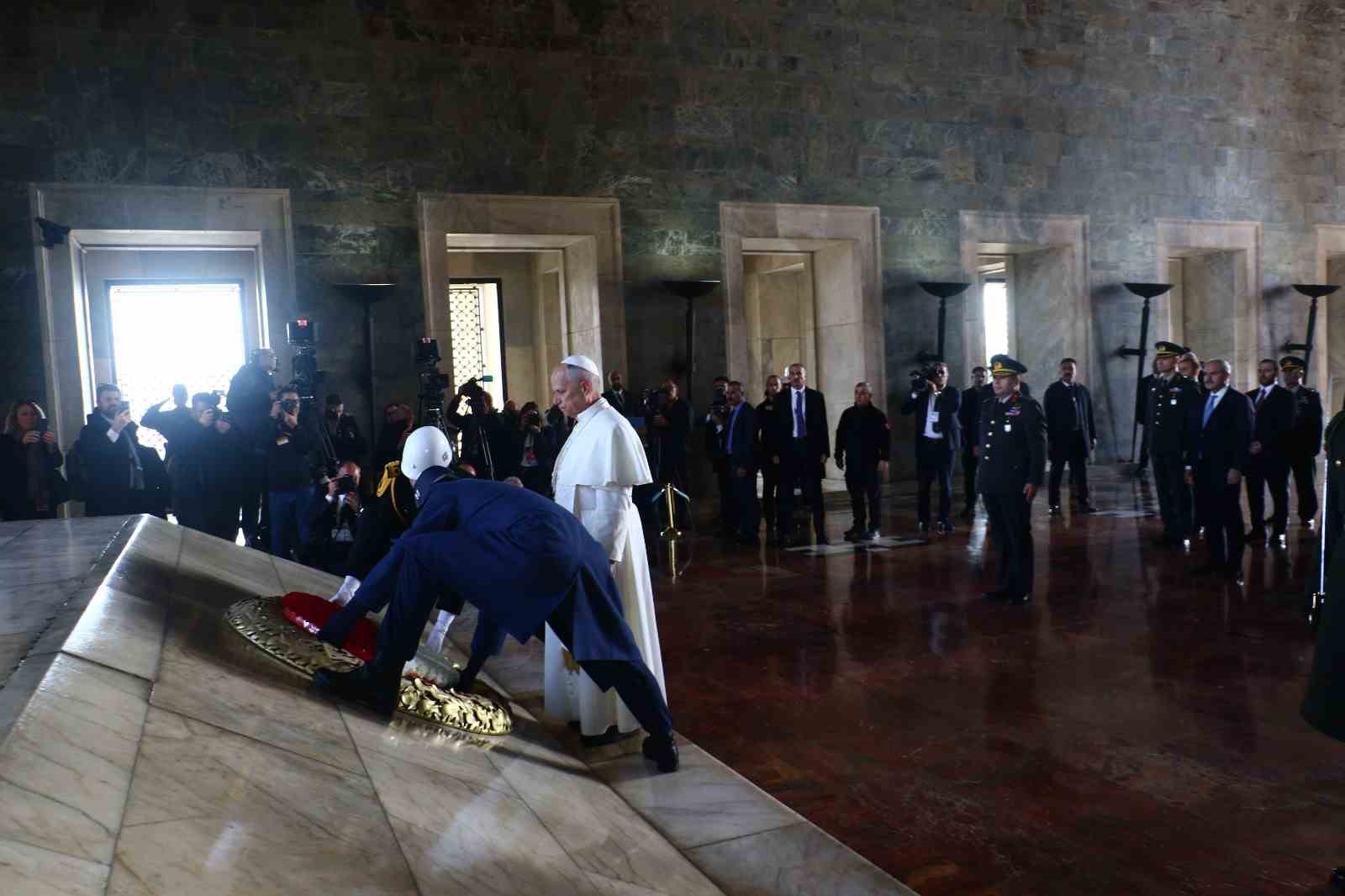 papa 14 leonun turkiyedeki ilk duragi anitkabir oldu 9 OQUFtOiP