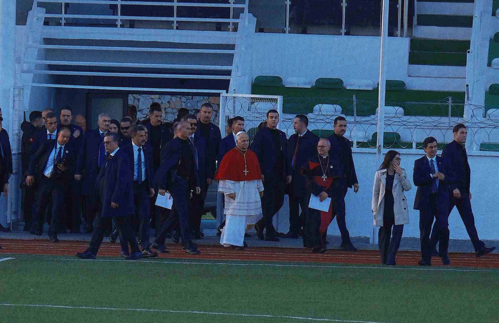 Papa İznik’ten ayrıldı 6 papa iznikten ayrildi 2 5knDBeR1