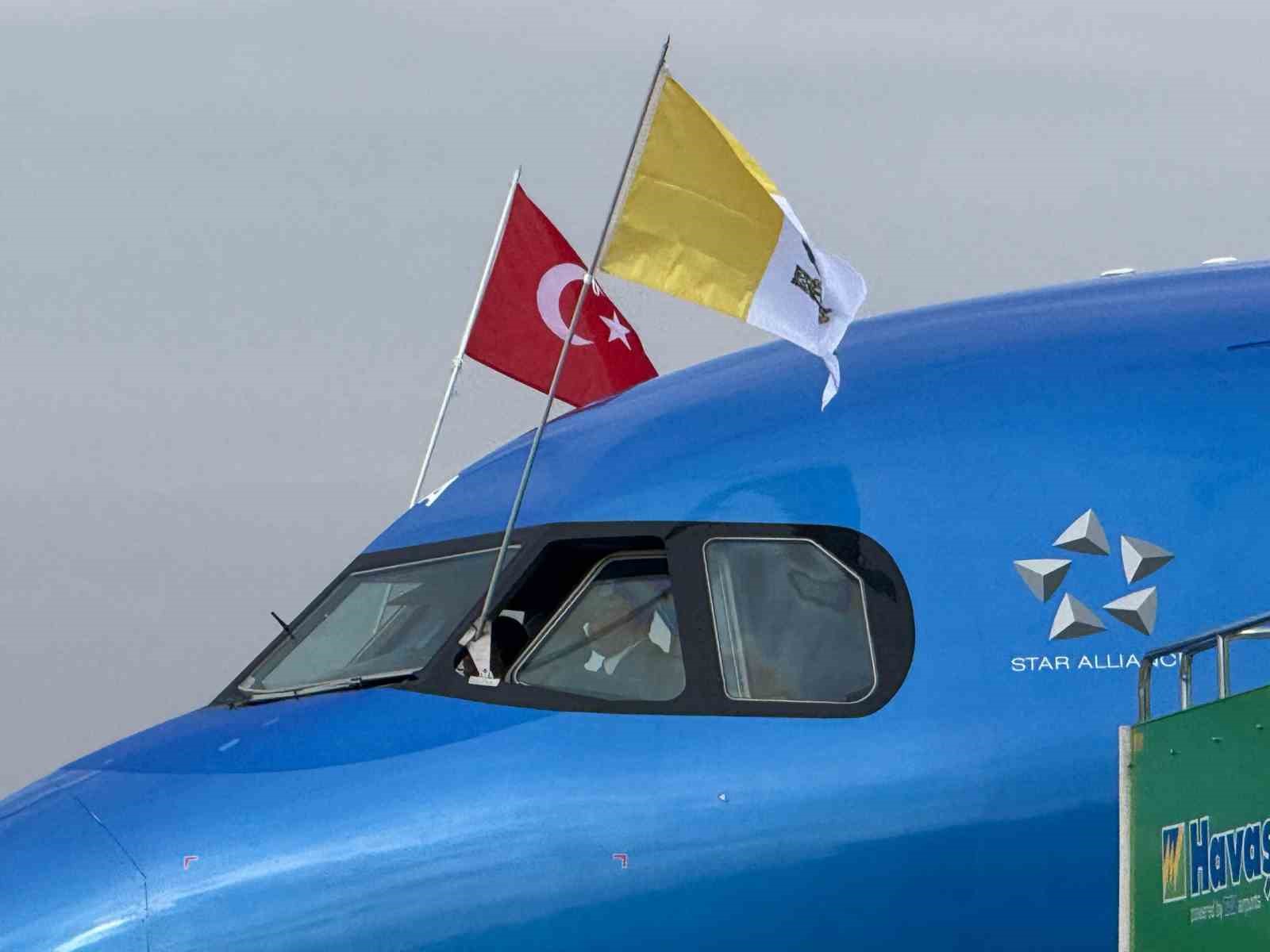 papa leonun ilk resmi yurt disi duragi turkiye oldu 6 M28q92ZR