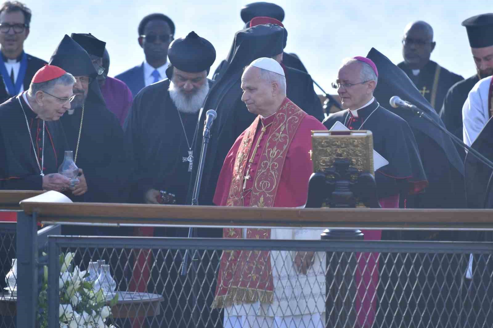 Papa’dan İznik’e tarihi ziyaret ve tarihi ayin... 14 papadan iznike tarihi ziyaret ve tarihi ayin 10 iB8XJcP4