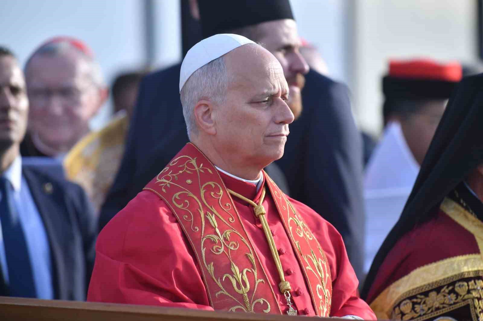 Papa’dan İznik’e tarihi ziyaret ve tarihi ayin... 18 papadan iznike tarihi ziyaret ve tarihi ayin 14