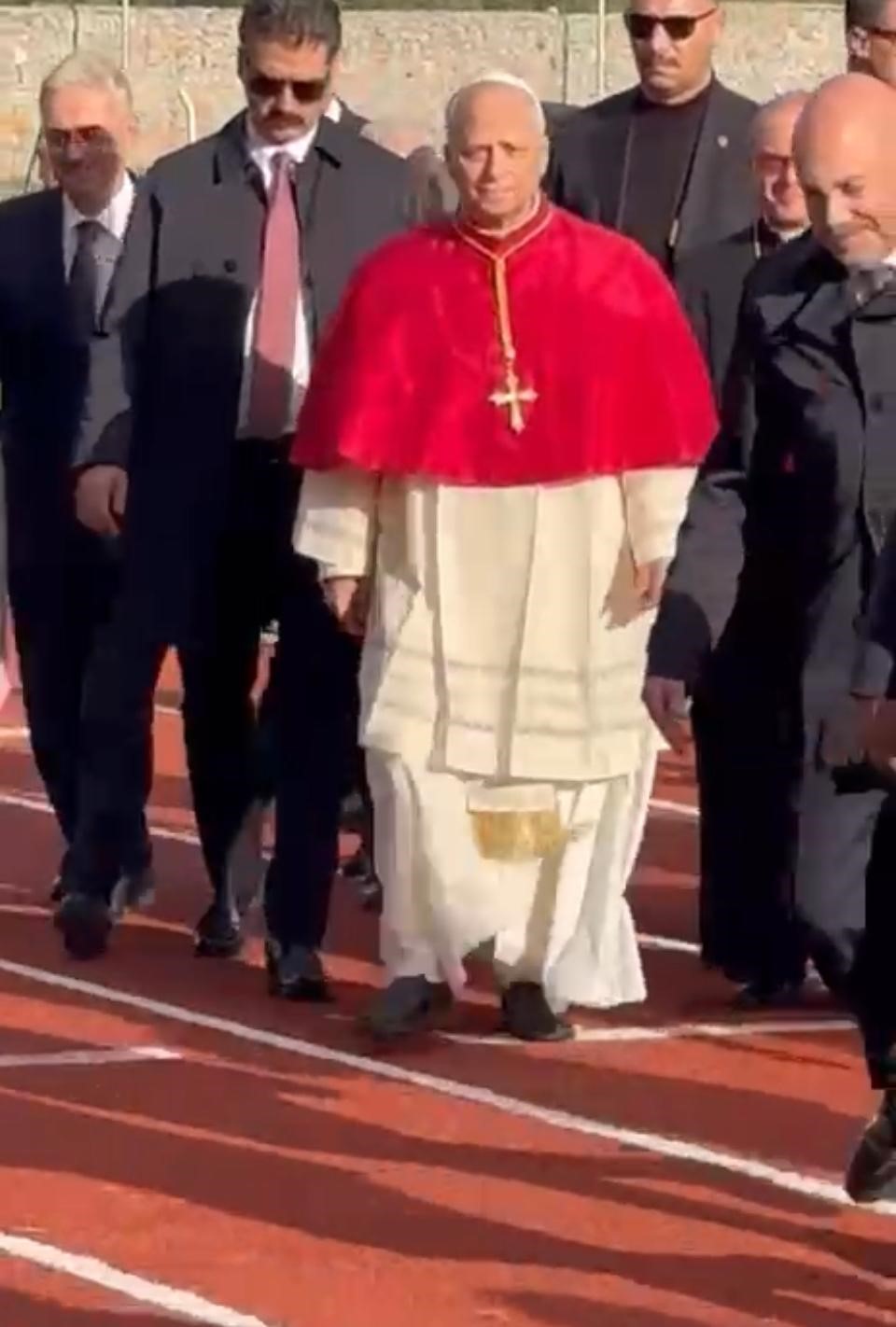 Papa’dan İznik’e tarihi ziyaret ve tarihi ayin... 25 papadan iznike tarihi ziyaret ve tarihi ayin 21 rIQ5kQk3