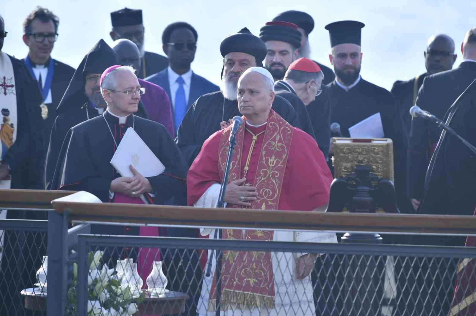 Papa’dan İznik’e tarihi ziyaret ve tarihi ayin... 11 papadan iznike tarihi ziyaret ve tarihi ayin 7 BrFedjFe