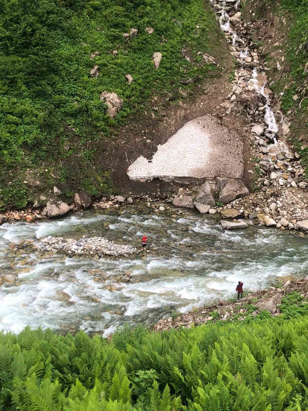 papaganini kurtardi kendisi mahsur kaldi 0 79SaVuOj