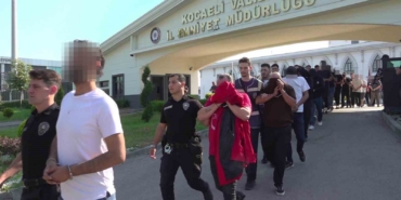 paravan-sirketlerle-milyarlarca-liralik-bahis-agina-darbe-101-tutuklama-WfBj8NbE.jpg