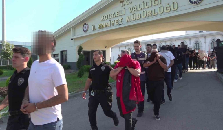 paravan-sirketlerle-milyarlarca-liralik-bahis-agina-darbe-101-tutuklama-WfBj8NbE.jpg