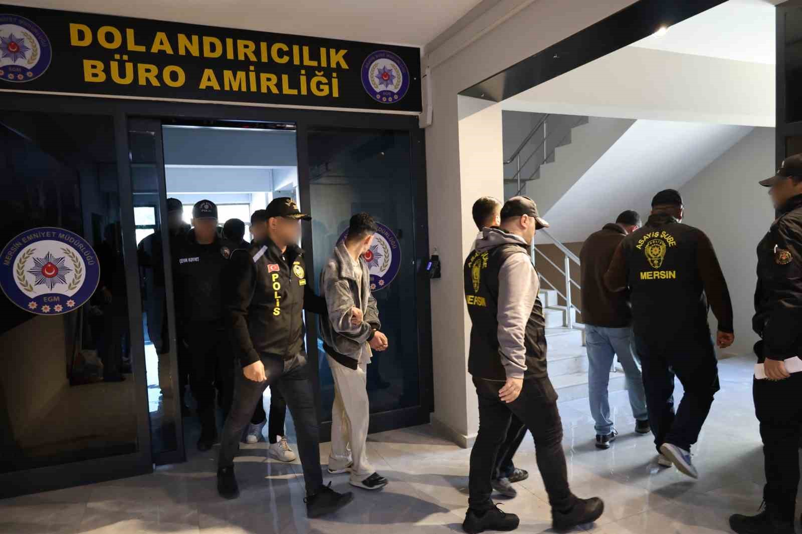Paravan şirketlerle organize dolandırıcılık yapan şebeke çökertildi: 10 tutuklama 4 paravan sirketlerle organize dolandiricilik yapan sebeke cokertildi 10 tutuklama 0 332FXsO5