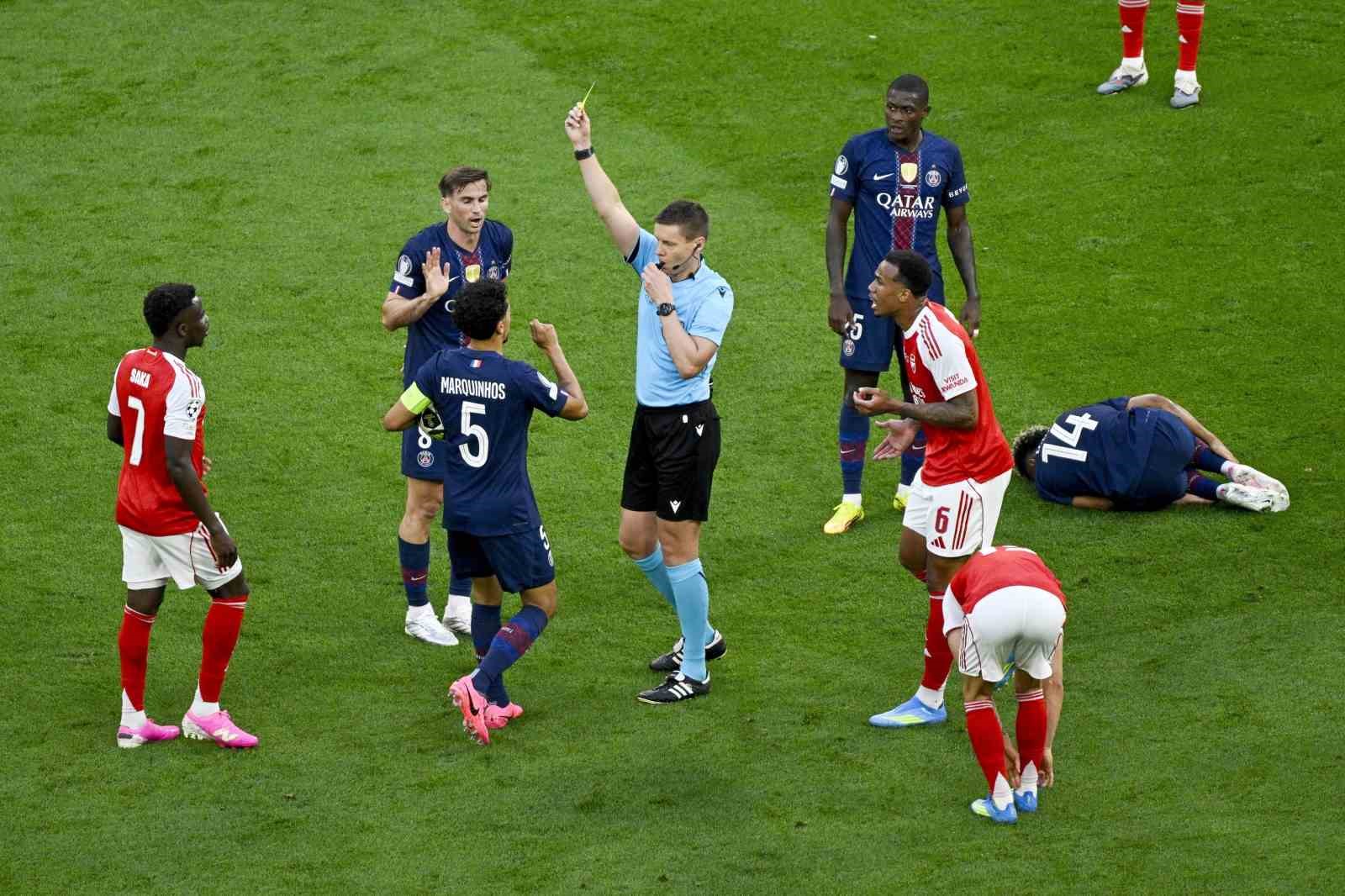 paris saint germain ust uste 2 kez sampiyonlar ligi sampiyonu 14 sJySBGZz