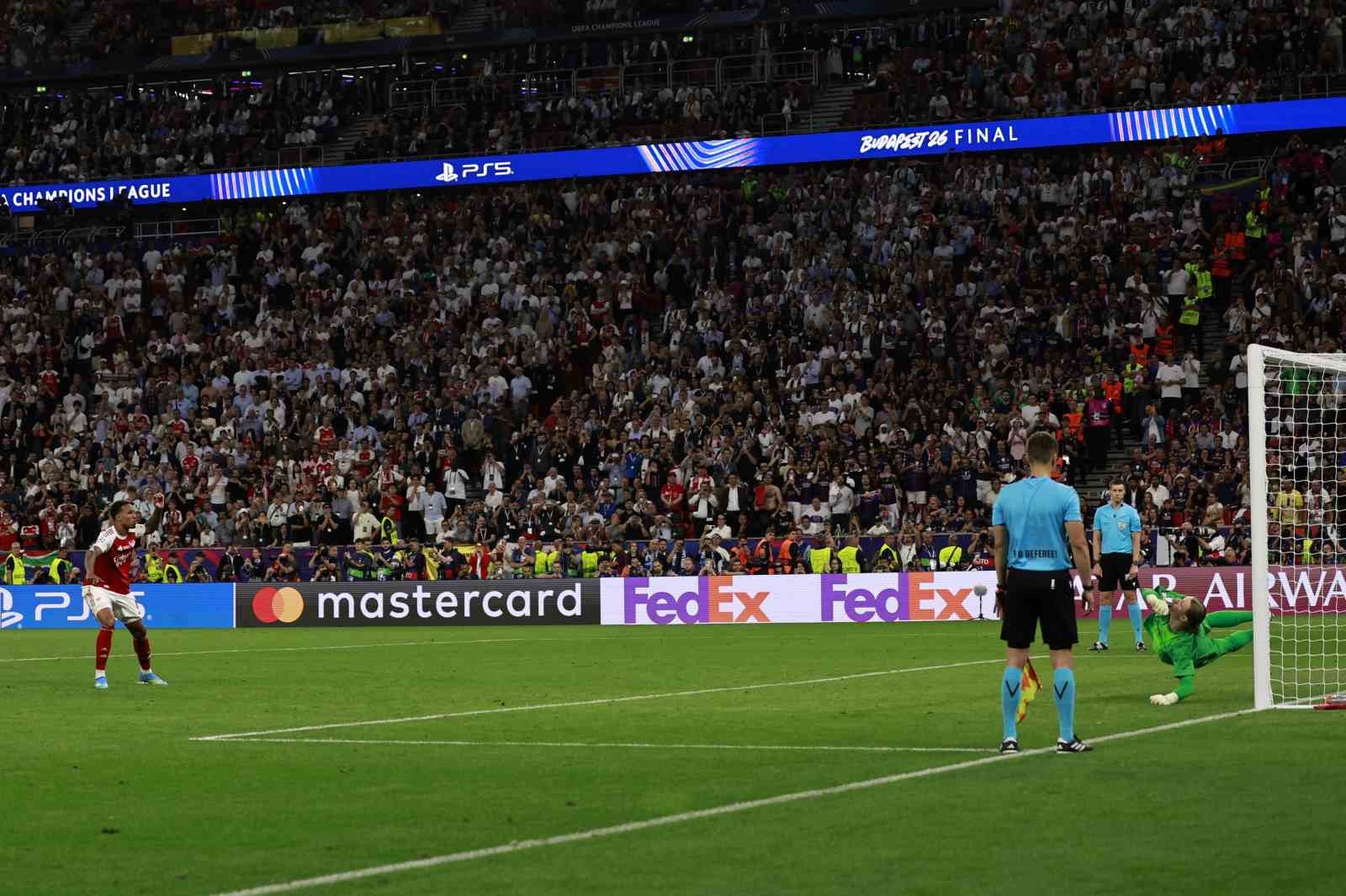 paris saint germain ust uste 2 kez sampiyonlar ligi sampiyonu 20 bR1hfrjV