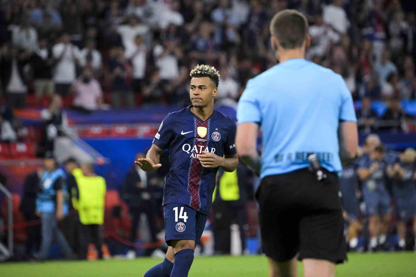 paris saint germain ust uste 2 kez sampiyonlar ligi sampiyonu 28 MUQ42XB9
