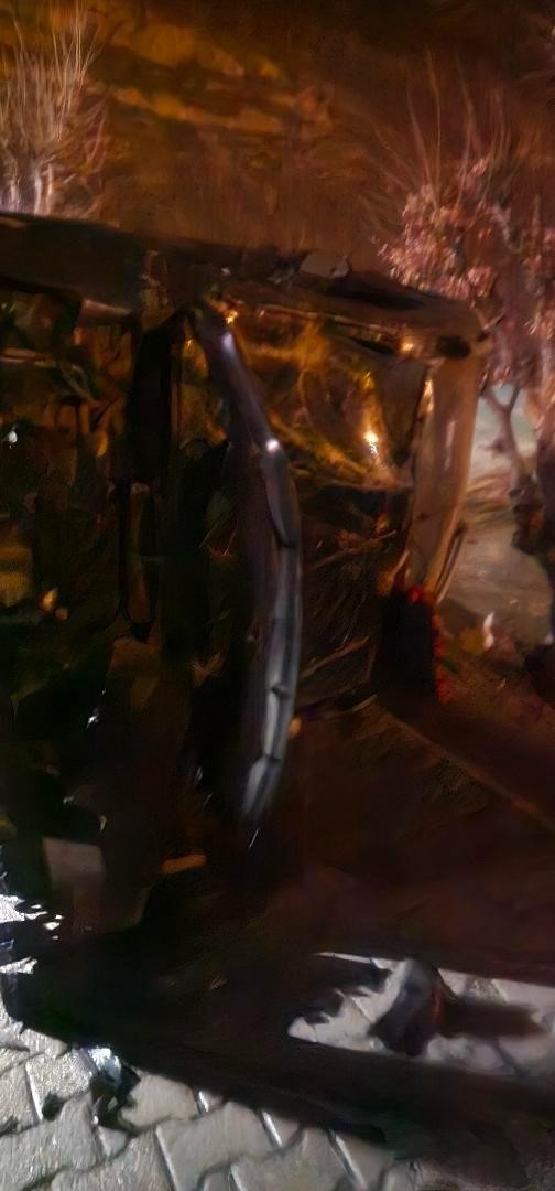 Park edilen araç yan yattı: Sürücü ağır yaralandı 4 park edilen arac yan yatti surucu agir yaralandi 0 jULue4Mi