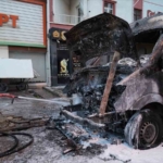 park-halindeki-minibuste-yangin-cikti-S7IwJiQx.jpg