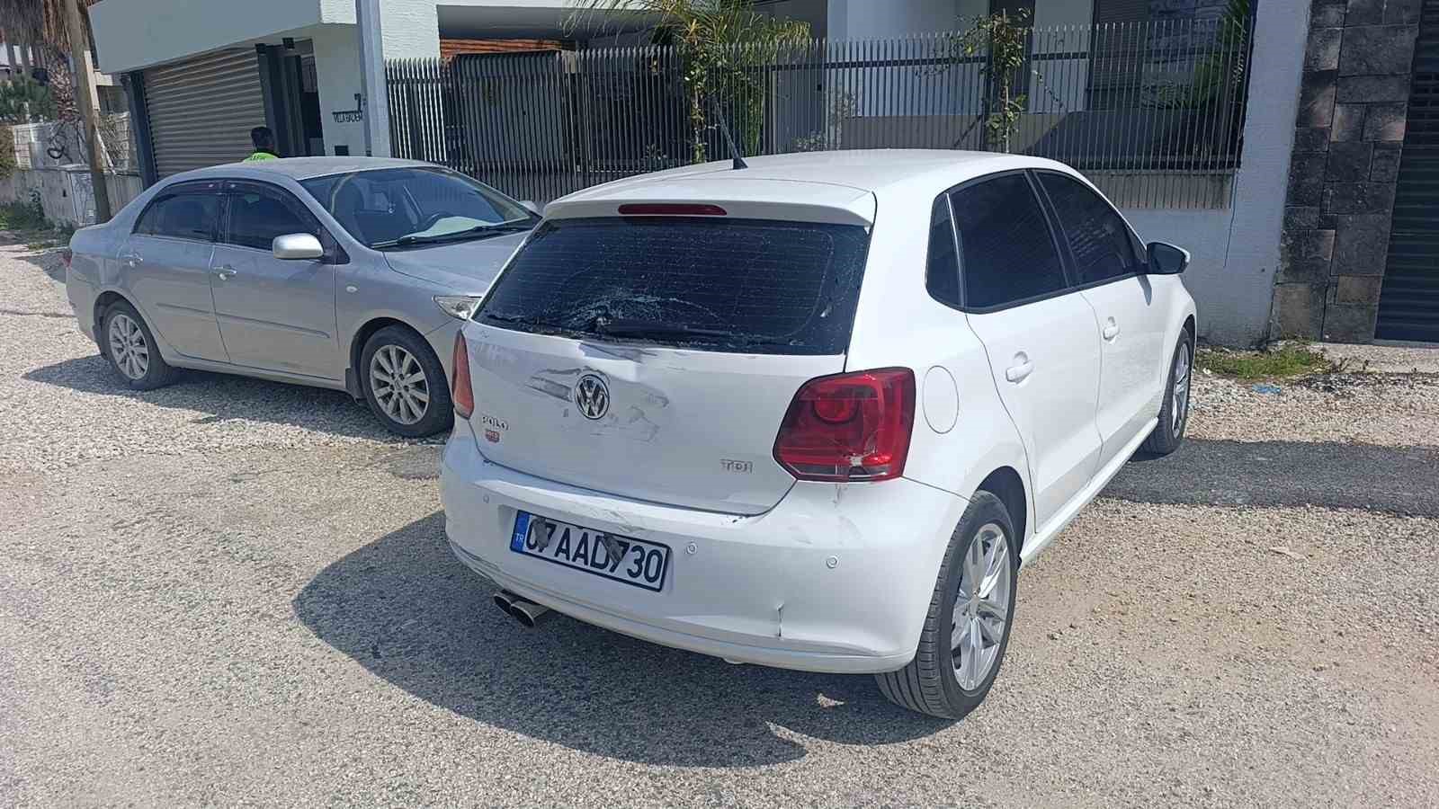 park halindeki otomobil yola cikarken elektrikli bisiklete carpti 1 ENVQls9w