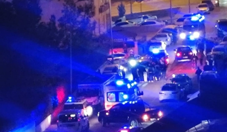 park-yeri-bulamadi-dugundekilere-ates-acti-7-yarali-8XZUwQLG.jpg