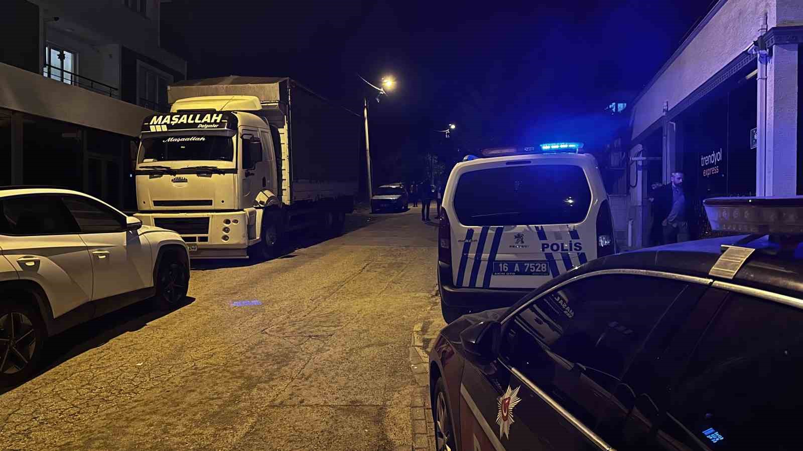 park yeri yuzunden tartistigi komsusunu silahla vurarak agir yaraladi 0 dqTMfk7P
