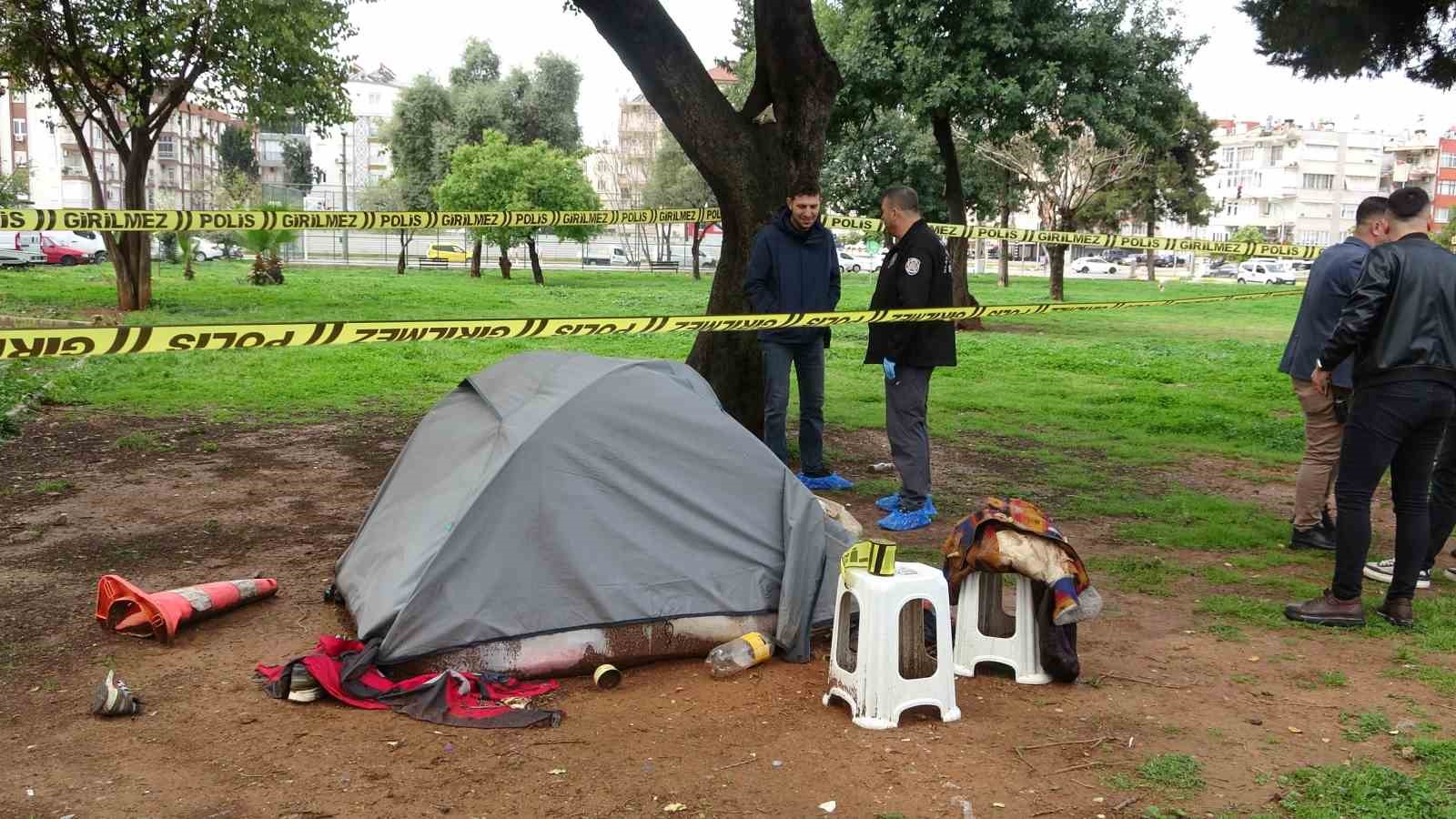 parka kurdugu cadirda yasayan adam olu bulundu 3 42CPVrud