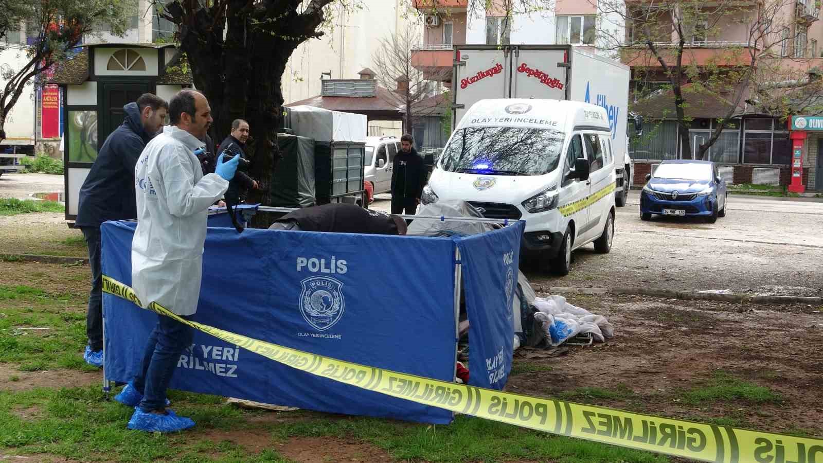 parka kurdugu cadirda yasayan adam olu bulundu 5