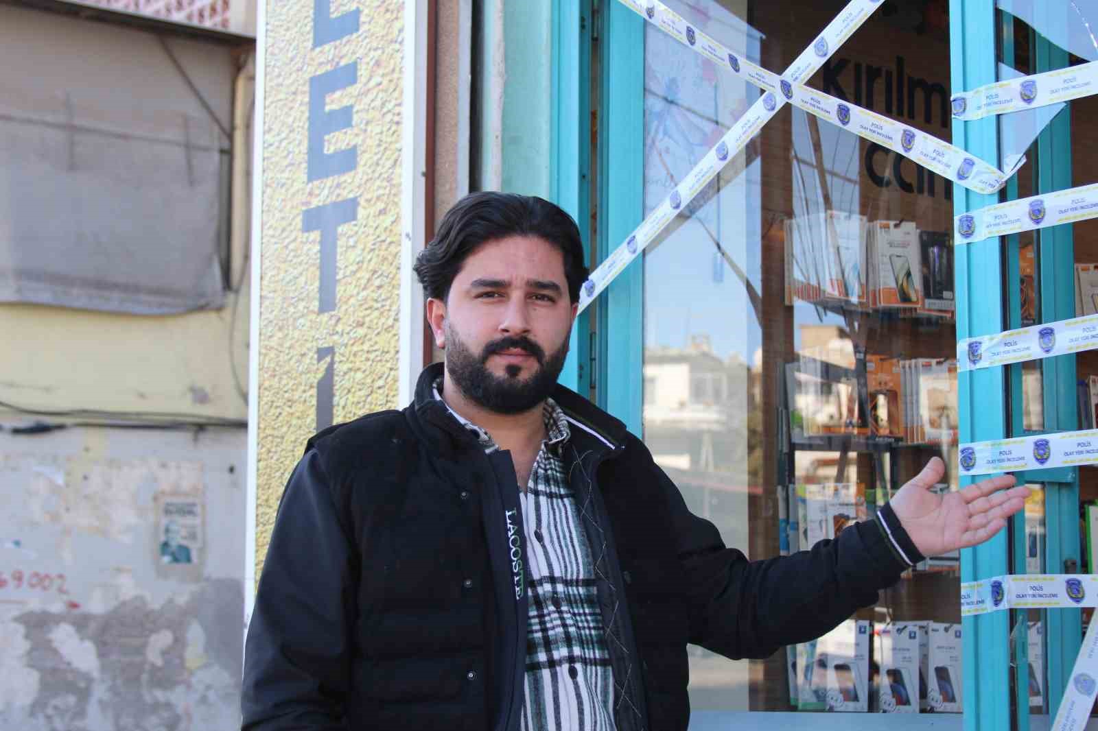 parke tasiyla camlari kirip is yerini soyanlar tutuklandi 4 4TBzZAXg