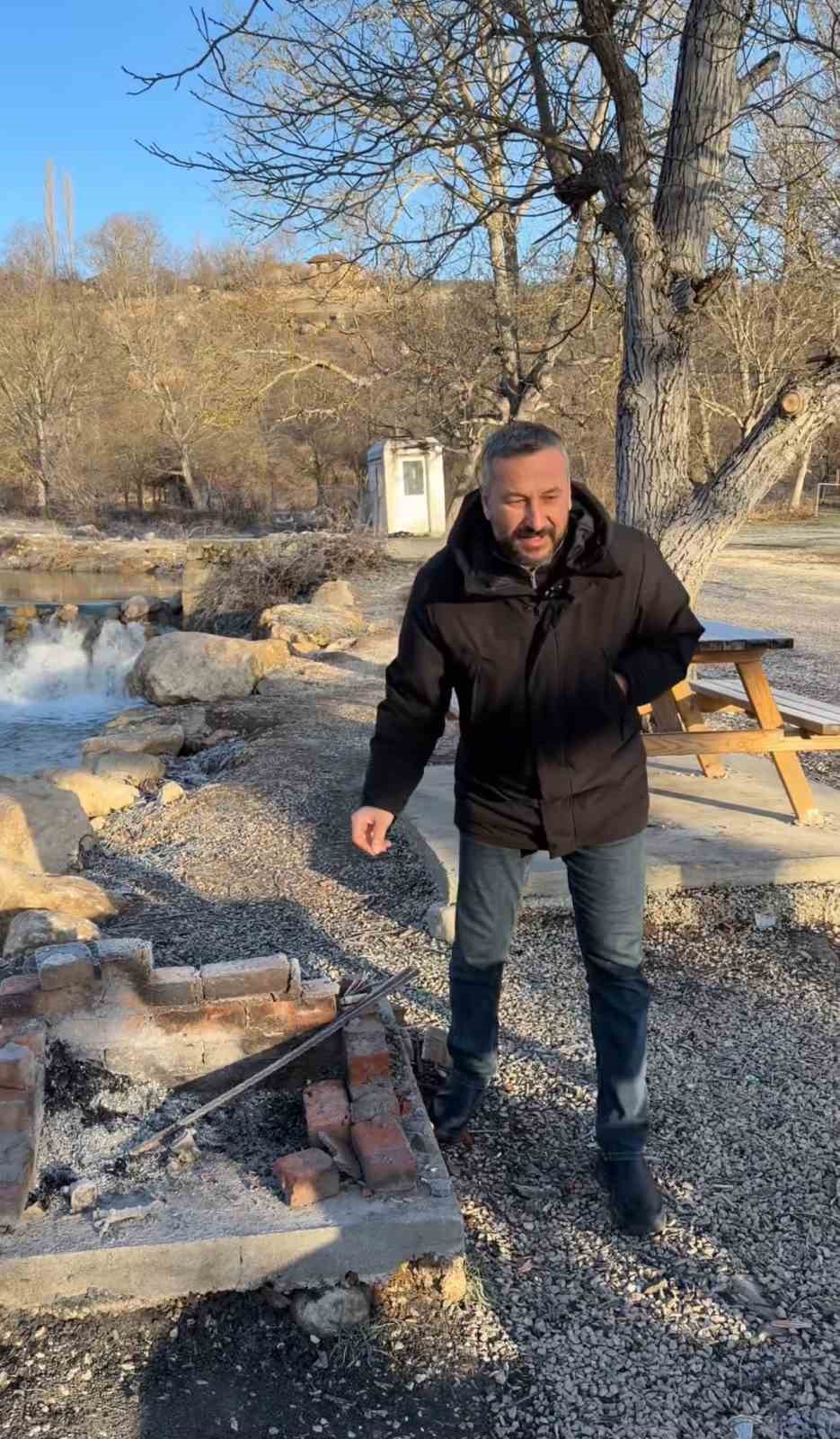 parklardan sonra mesire alanina da zarar verdiler 1 EKLbFukM