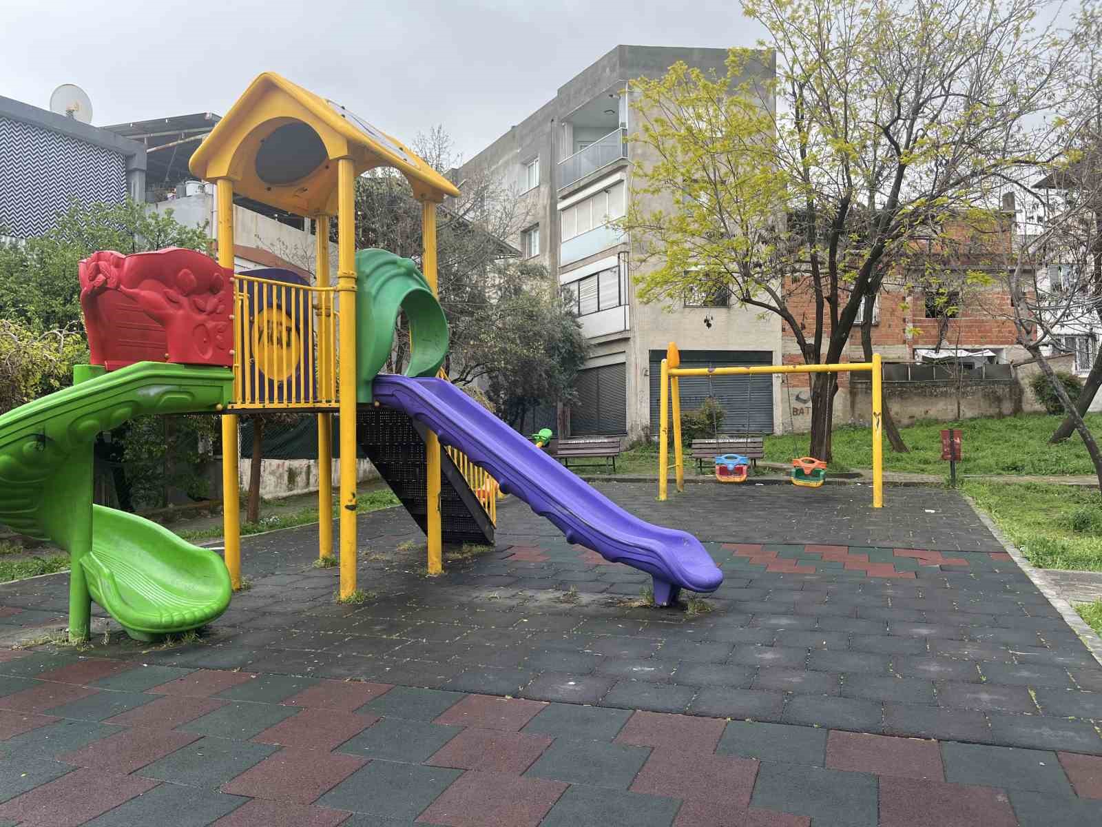 parkta 2 yasindaki evladi bogazindan bicaklanan anne bugun cocugum toprak altinda olabilirdi 4 cOqpfqb5