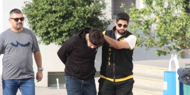 parkta-bicaklandi-intikamini-ertesi-gun-silahla-aldi-4TfdExTH.jpg