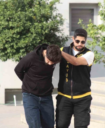 parkta-bicaklandi-intikamini-ertesi-gun-silahla-aldi-4TfdExTH.jpg