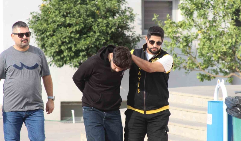 parkta-bicaklandi-intikamini-ertesi-gun-silahla-aldi-4TfdExTH.jpg
