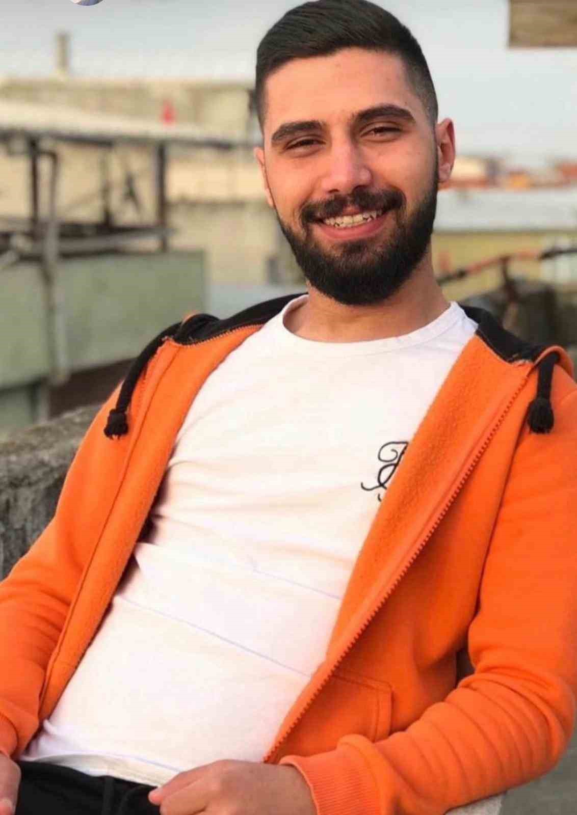Parkta cesedi bulunan şahsın kimliği belli oldu 4 parkta cesedi bulunan sahsin kimligi belli oldu 0 YiORXZKP