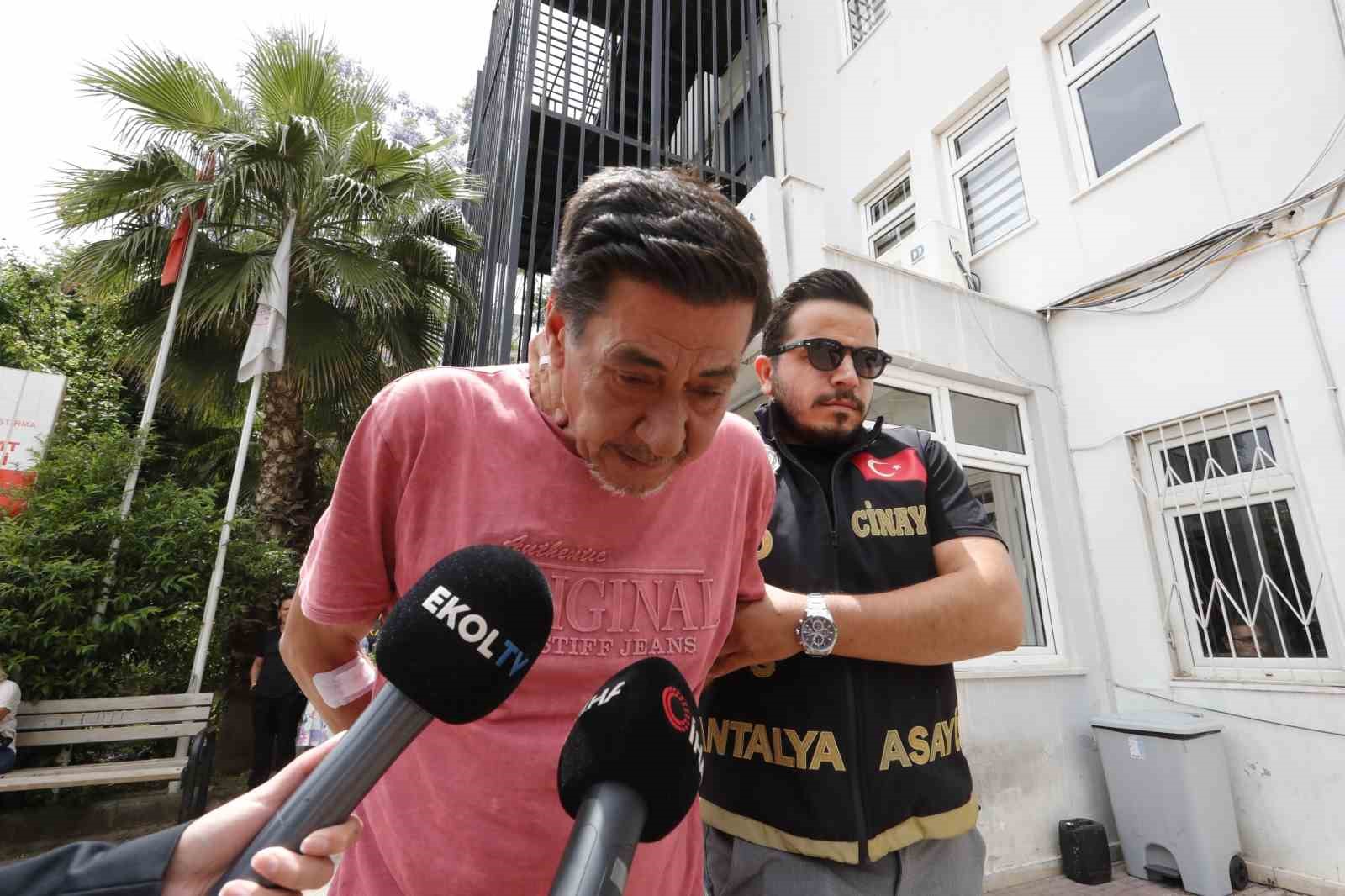 parkta oglunu 37 bicak darbesiyle olduren babaya agirlastirilmis muebbet talebi 1 NFtLtqV2