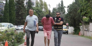 parkta-oglunu-37-bicak-darbesiyle-olduren-babaya-agirlastirilmis-muebbet-talebi-7mqxZPri.jpg