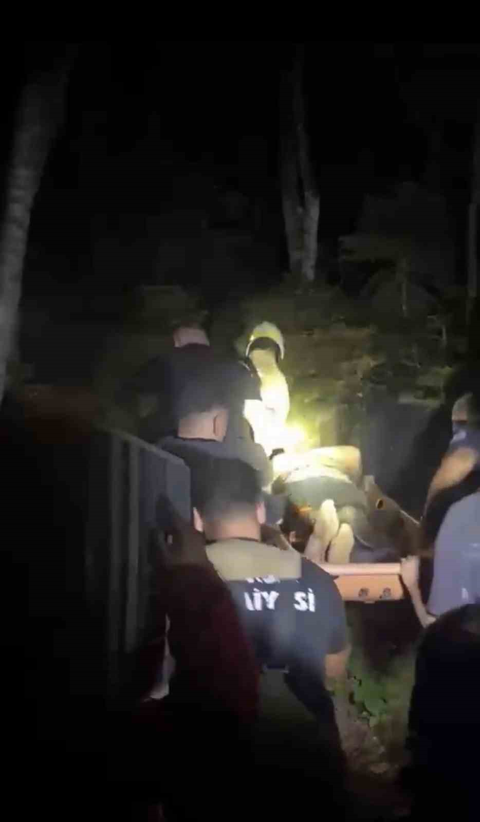 patikadan yamaca duserek mahsur kalan bir kisi itfaiye tarafindan kurtarildi 0 EK74vjdR