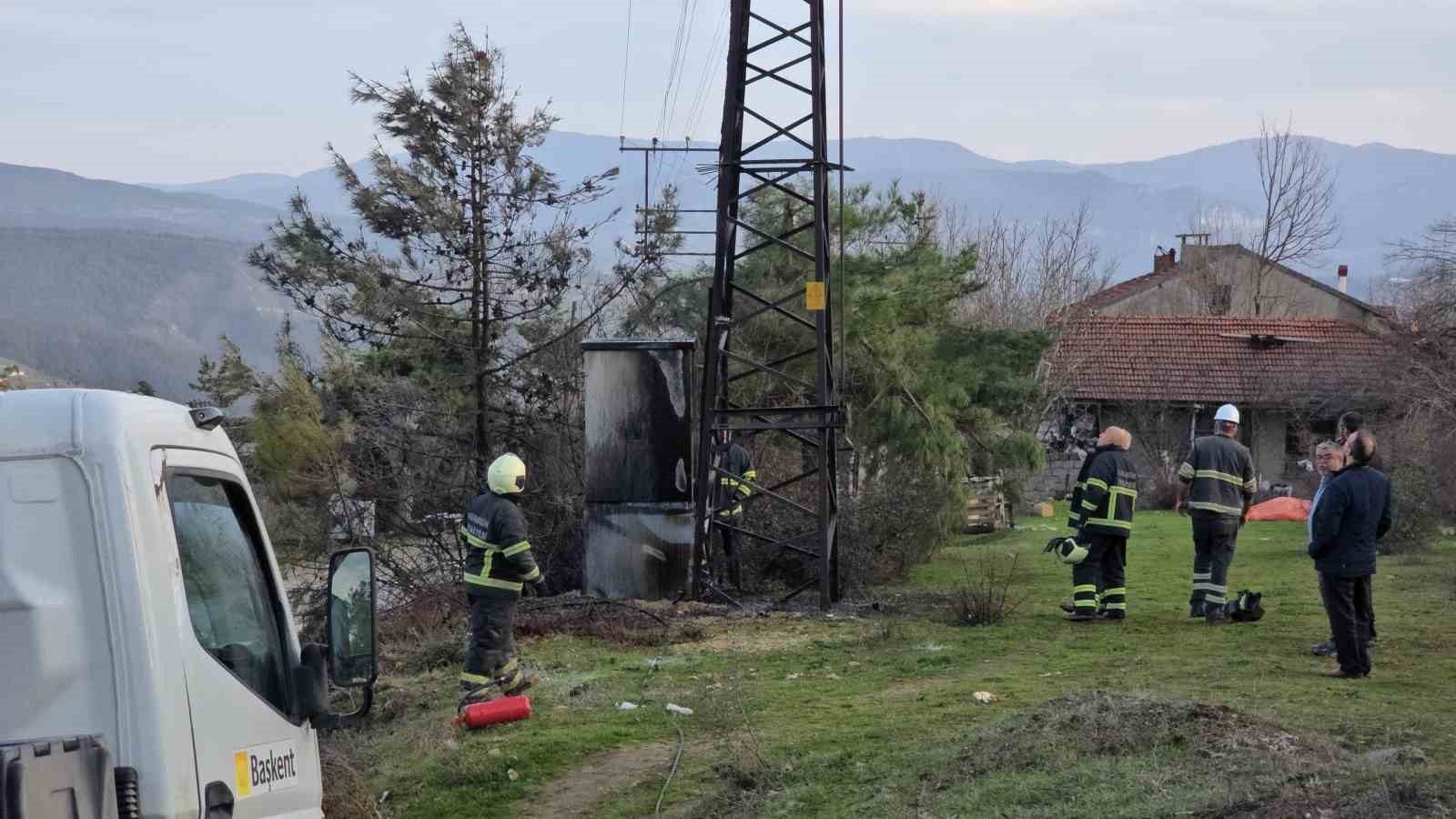 patlayan elektrik trafosu alev aldi 1 LRaaMnli