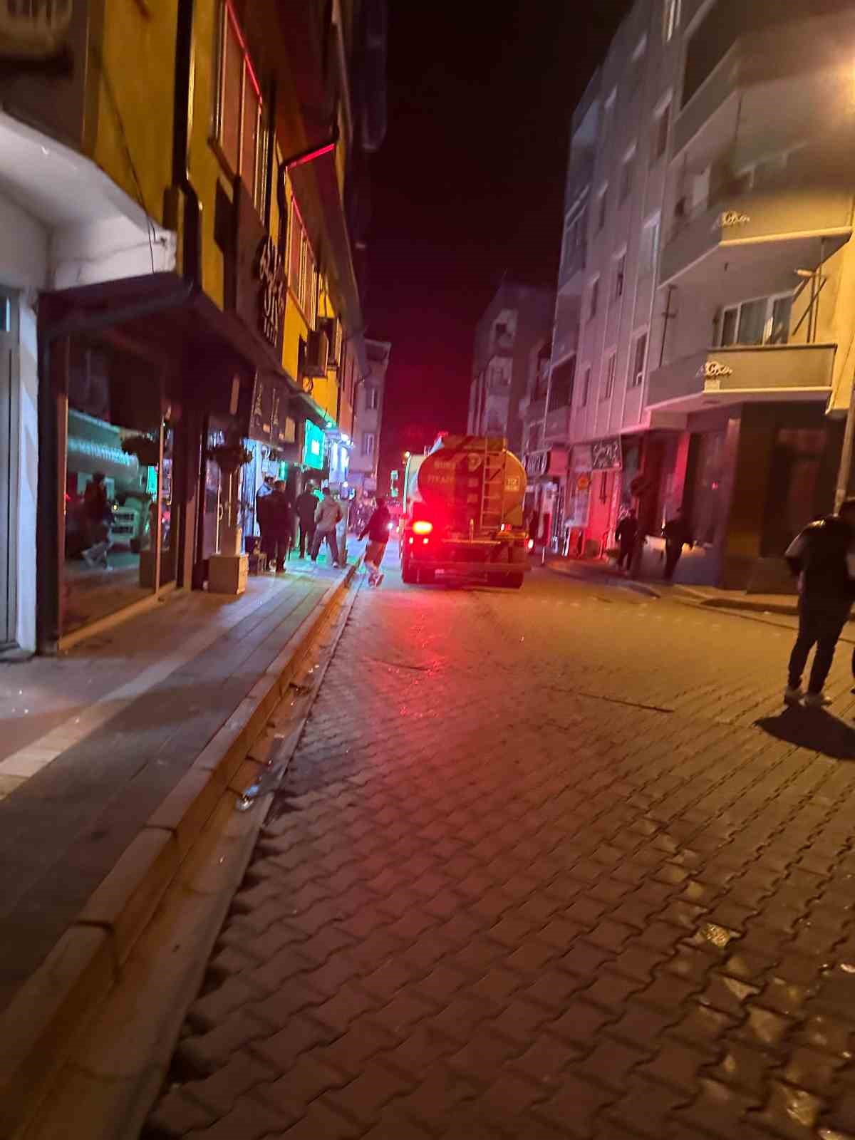 patlayan pelet soba kafede yangin cikardi 4