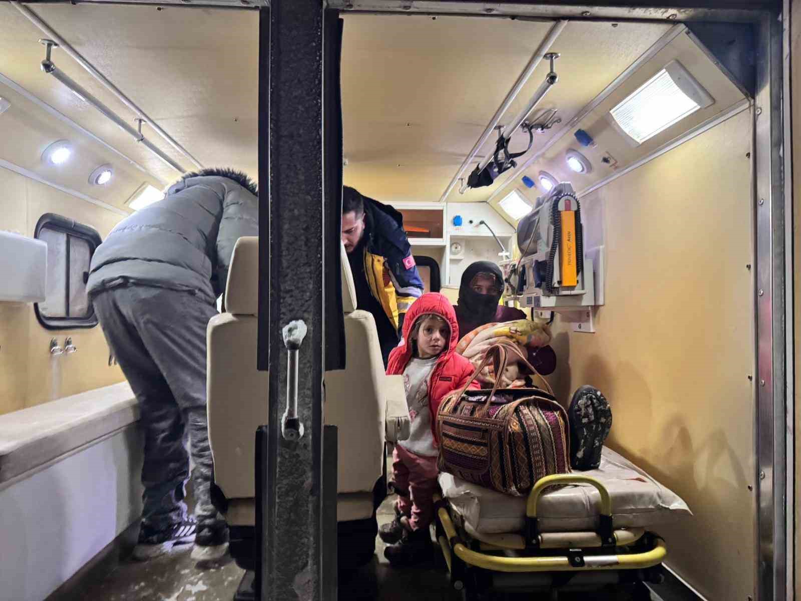 Patnos’ta kar engeline rağmen 40 günlük bebek kurtarıldı 5 patnosta kar engeline ragmen 40 gunluk bebek kurtarildi 1 aXckmBzs