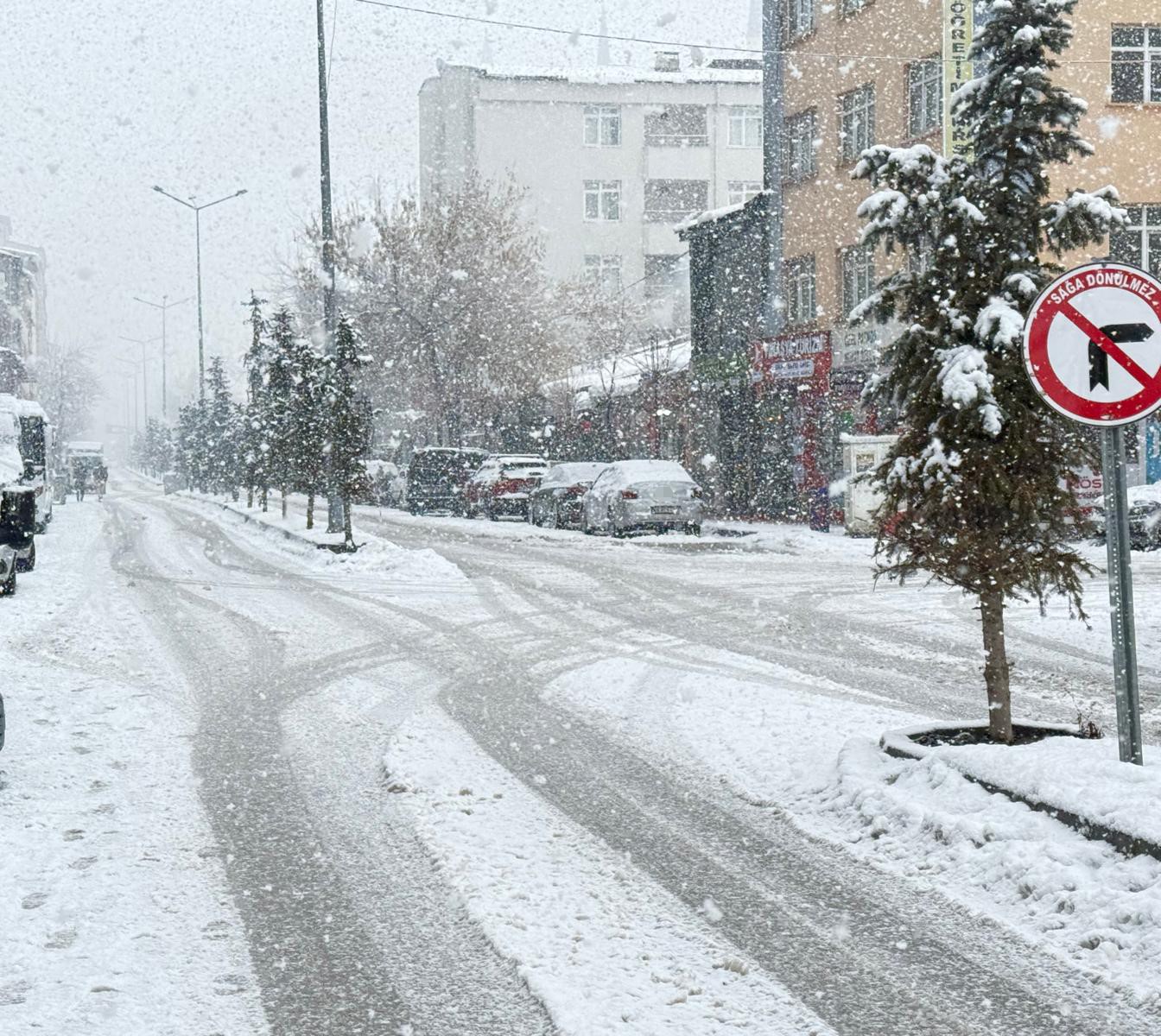 patnosta kar yagisi etkisini surduruyor 2 aZCETNRI