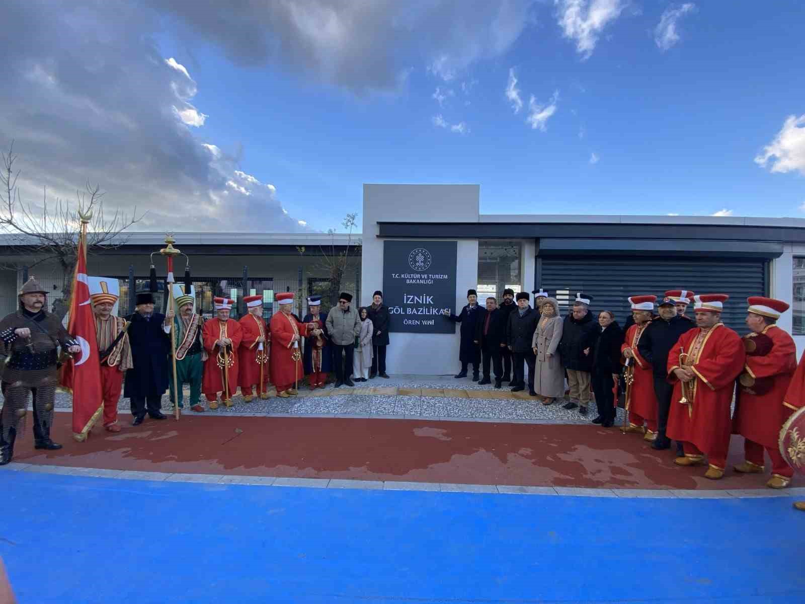 patrikhaneye mehterli cevap 2 7fXkRnIP