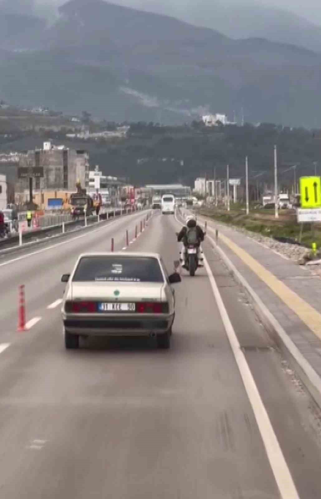 paylasim yapmak icin trafigi tehlikeye atan surucuye 46 bin tl ceza uygulandi 2 PyVUlZ4Z