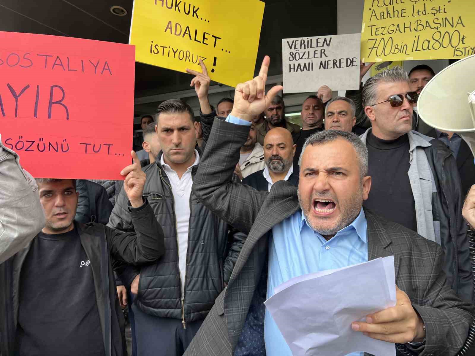 pazarci esnafindan karsiyaka belediyesi onunde eylem 0