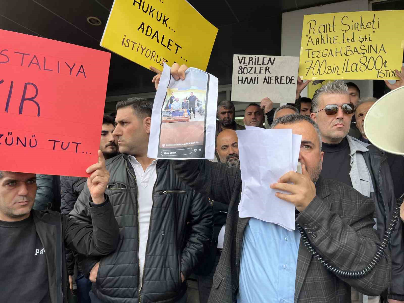 pazarci esnafindan karsiyaka belediyesi onunde eylem 1 KZjps2VU