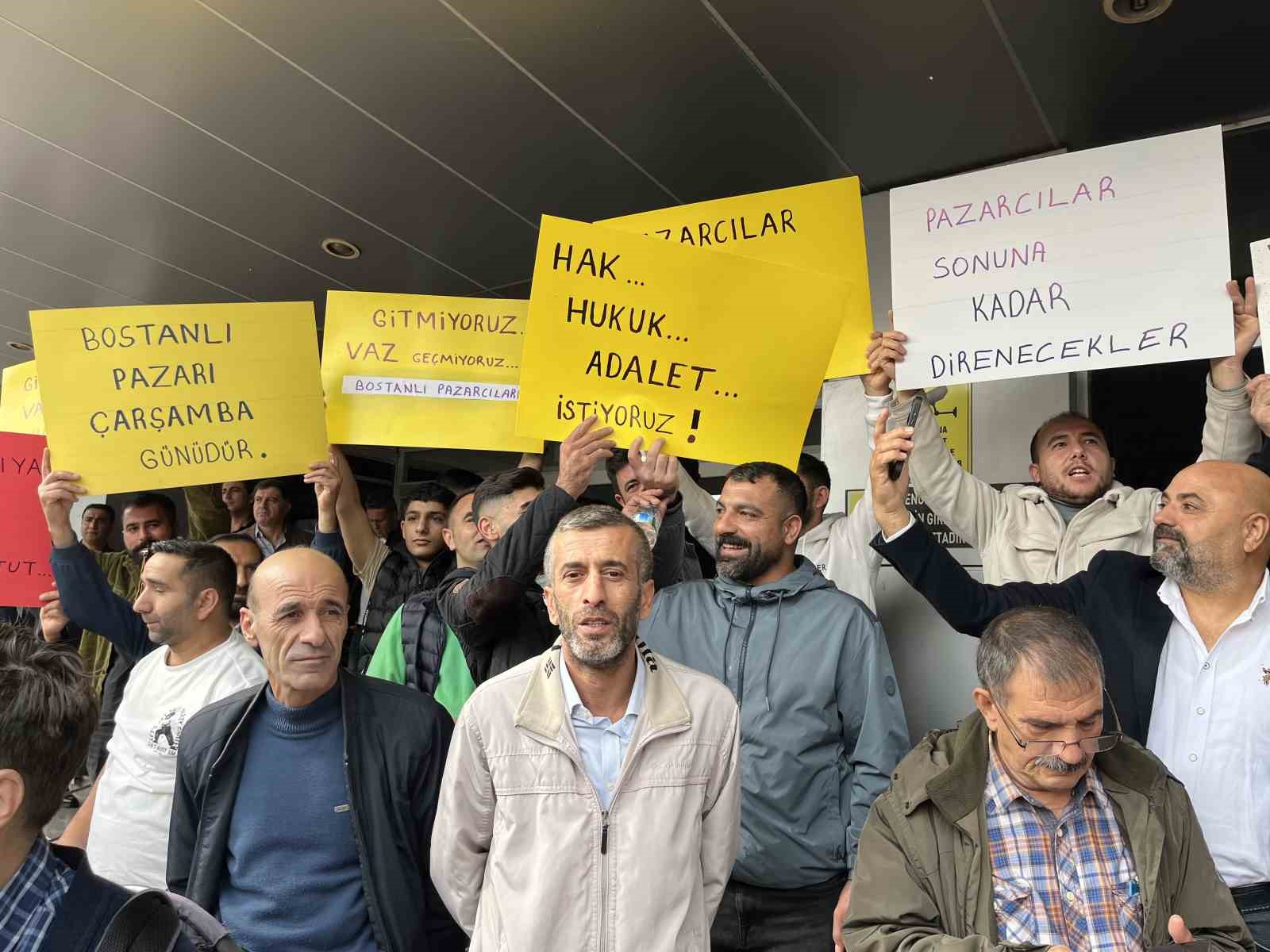 pazarci esnafindan karsiyaka belediyesi onunde eylem 3 yyUgp27E