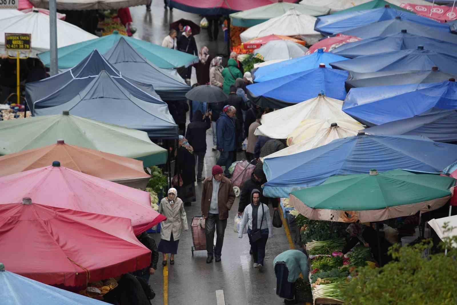 pazarcilarin tutumlari marketlere yonlendiriyor para sehir disina cikiyor 4 AEAwI3mn