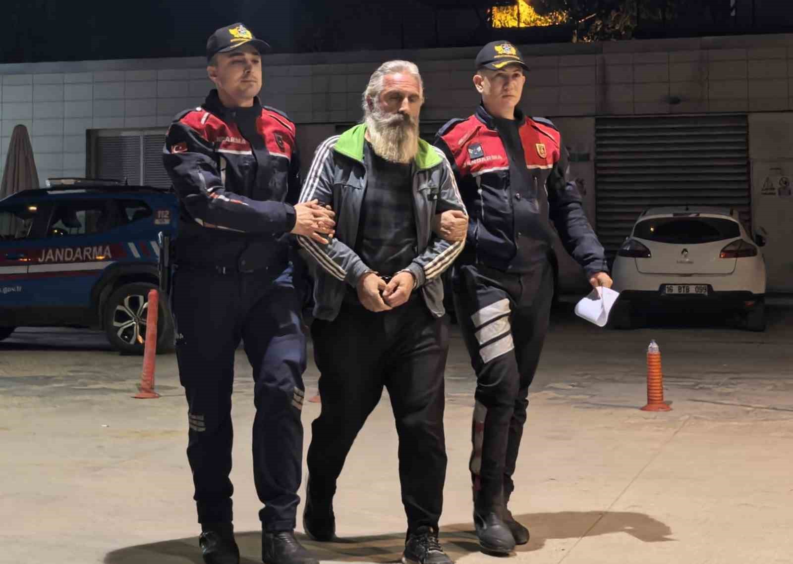pazarda uyusturucu satarken yakalandi 2 W31OVCZC