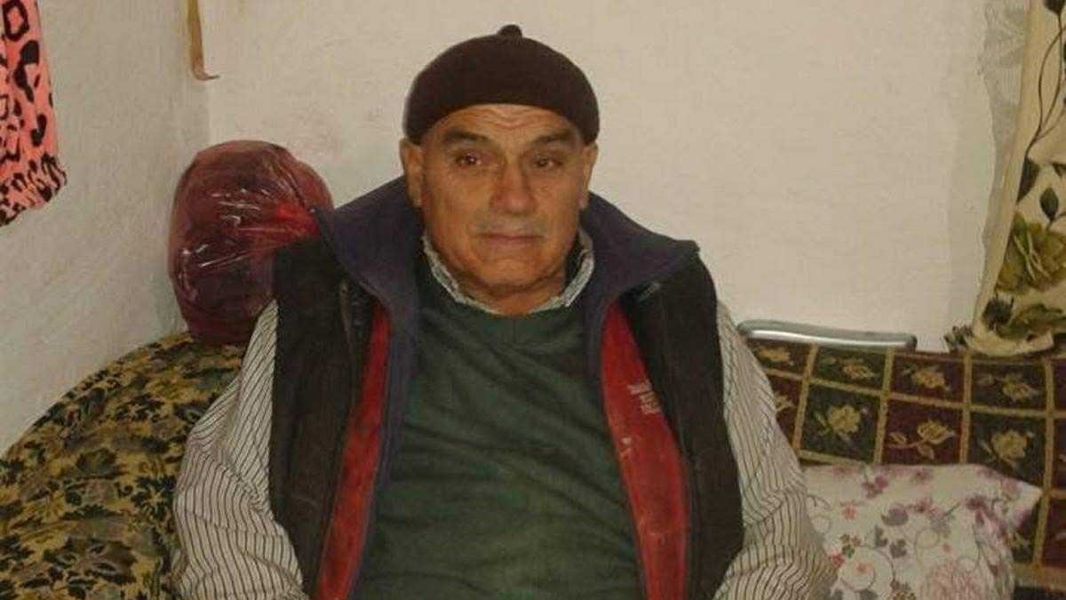 pazardan mezara 3 kardes ve enisteleri yan yana defnedildi 4 eW6IcVGB