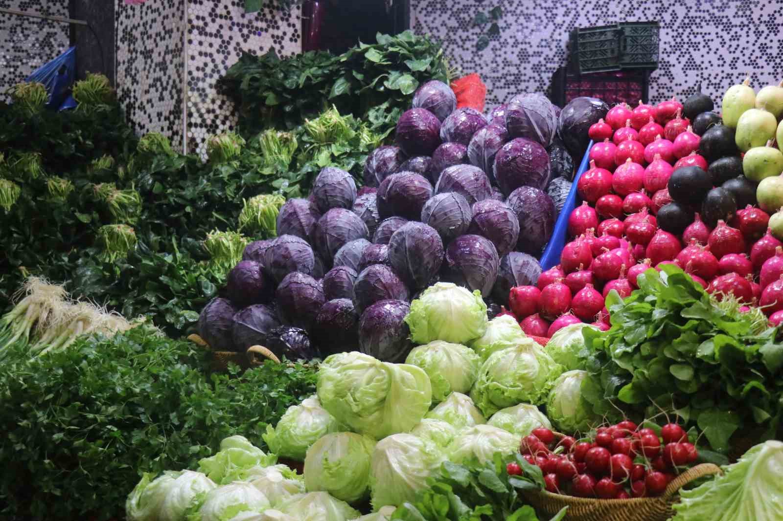 pazarin gozdesi kis sebzeleri oldu 6 6t2Ri4pc