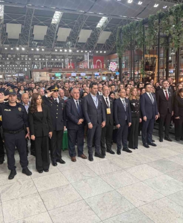 pegasus-hava-yollarindan-10-kasimda-cumhuriyet-ucagi-ile-anlamli-canakkale-seferi-nbdNVfBe.jpg