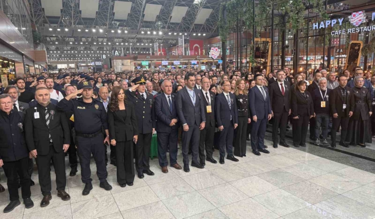pegasus-hava-yollarindan-10-kasimda-cumhuriyet-ucagi-ile-anlamli-canakkale-seferi-nbdNVfBe.jpg