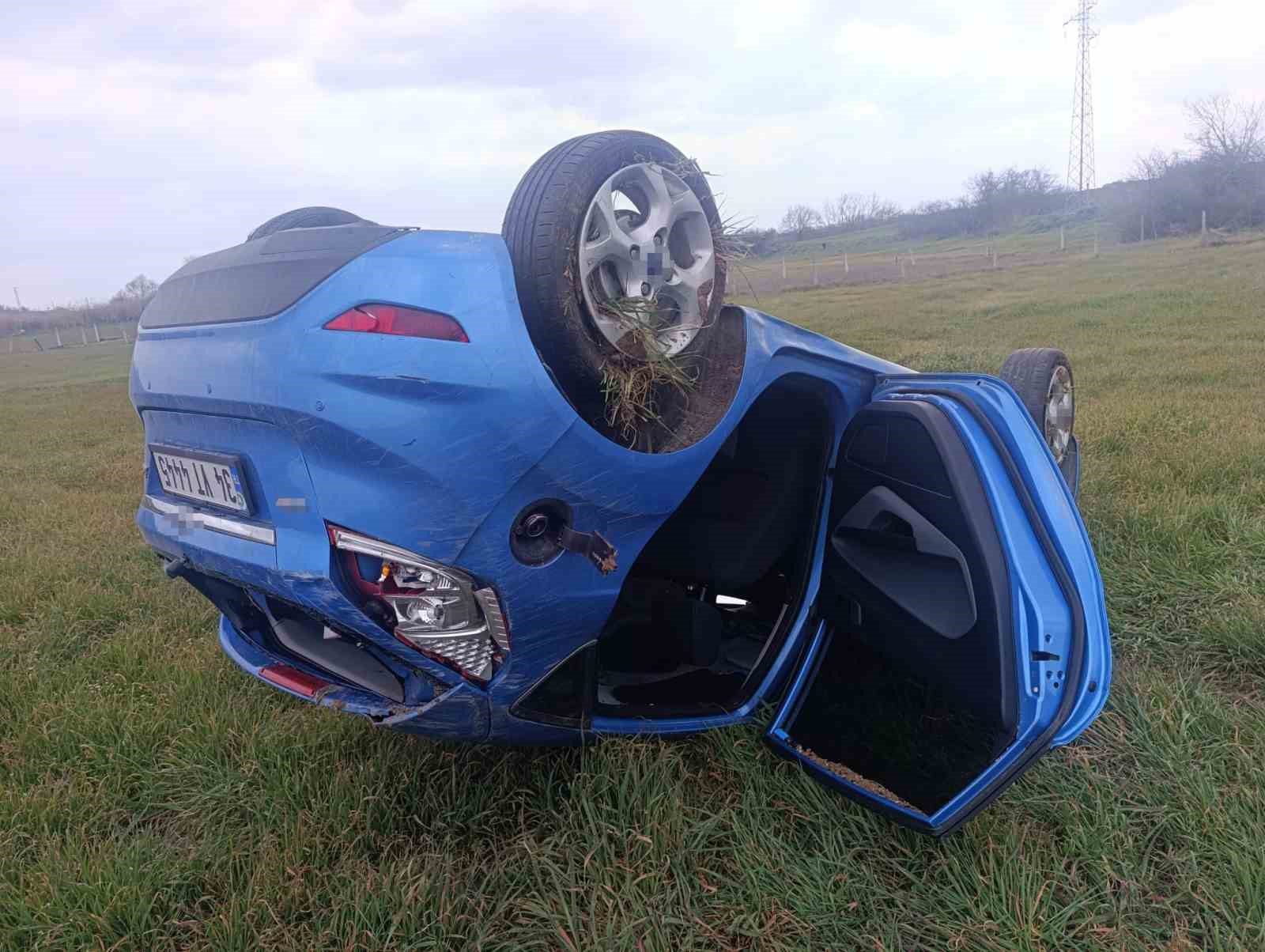 pehlivankoyde taralaya ucan otomobilin surucusu yaralandi 1 vtWX5OHZ